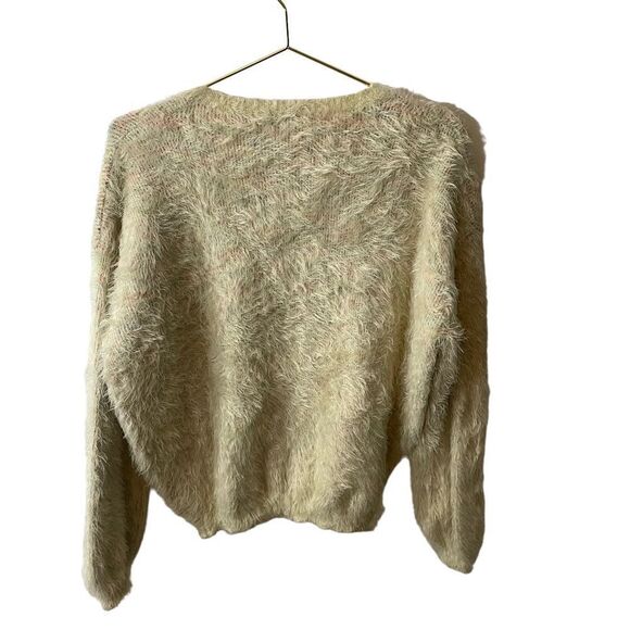 Le Lis Hashtag "Love" Eyelash Oversized Sweater Size Small - Picture 11 of 12